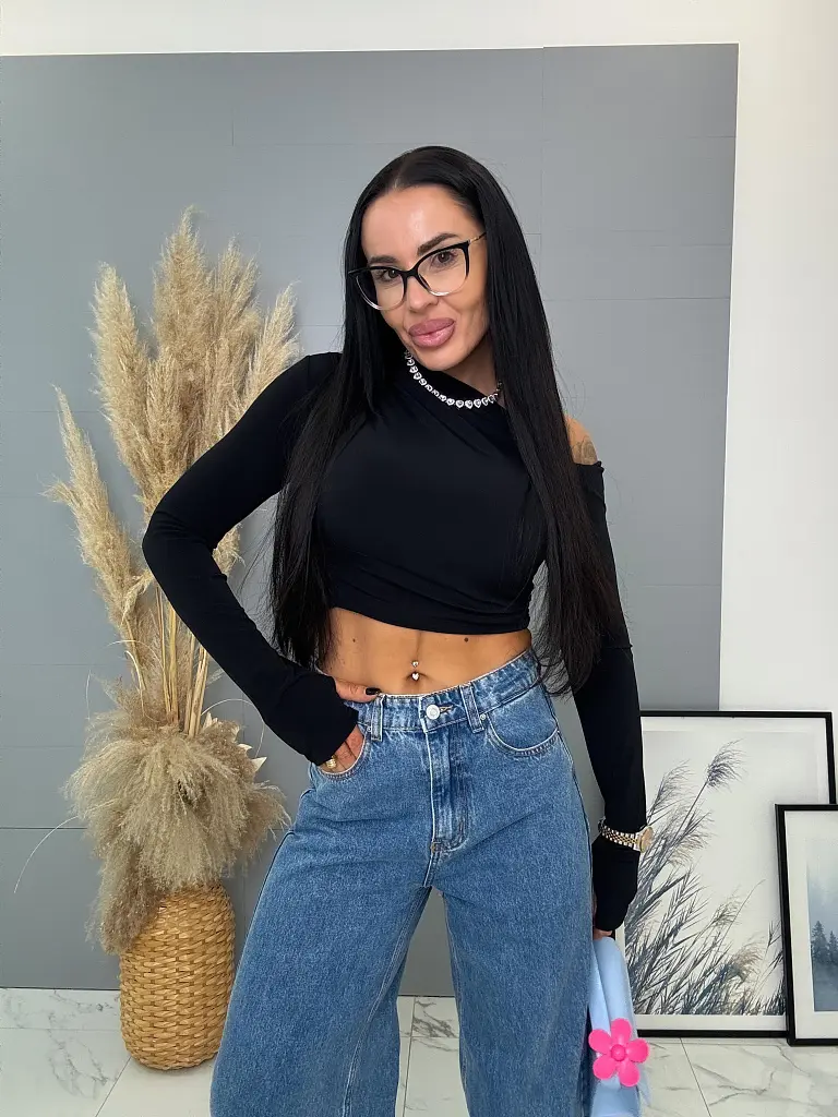 Elastické čierne tričko MINA