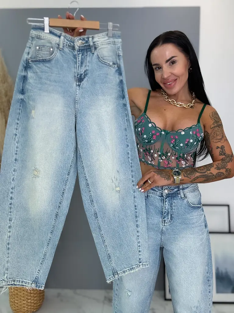 Roztrhané baggy fit rifle s vysokým pásom 