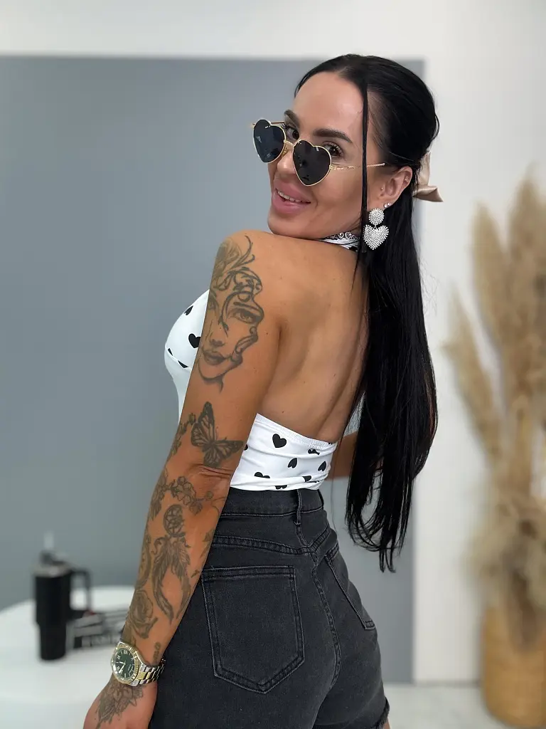 Body so srdiečkami a viazaním okolo krku SIMENA - next