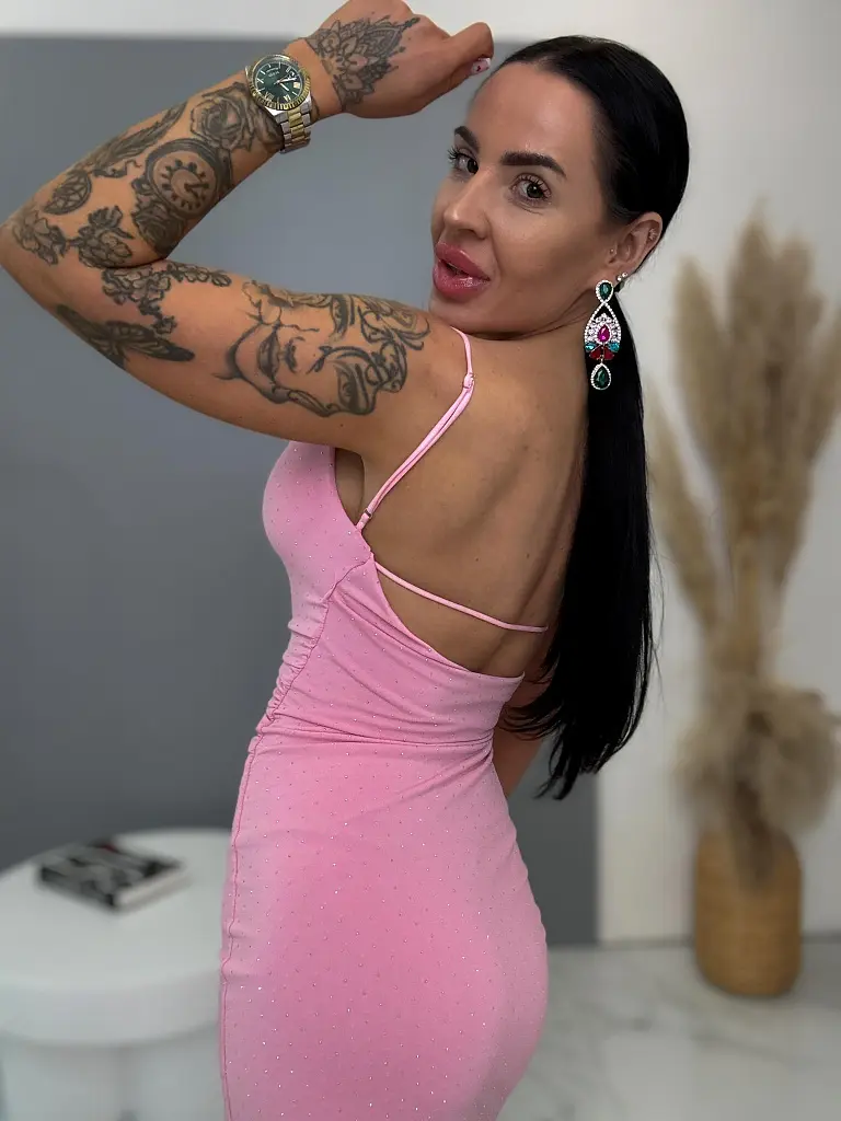 Trblietavé šaty zdobené kamienkami Sparkly - next