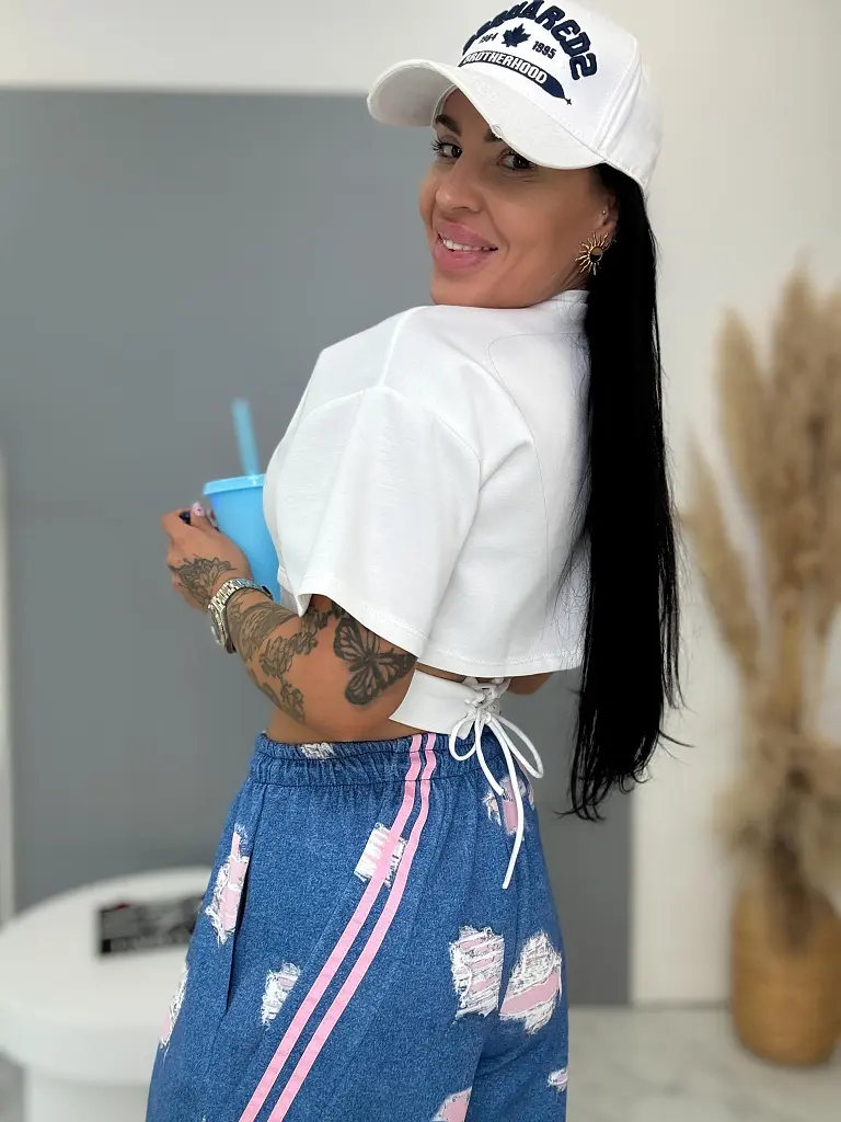 White crop top na viazenie BESIMA