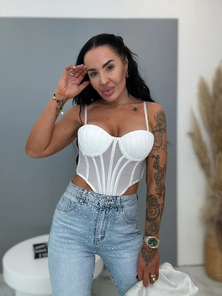 High Waist úplne extra rifle zdobené kamienkami 