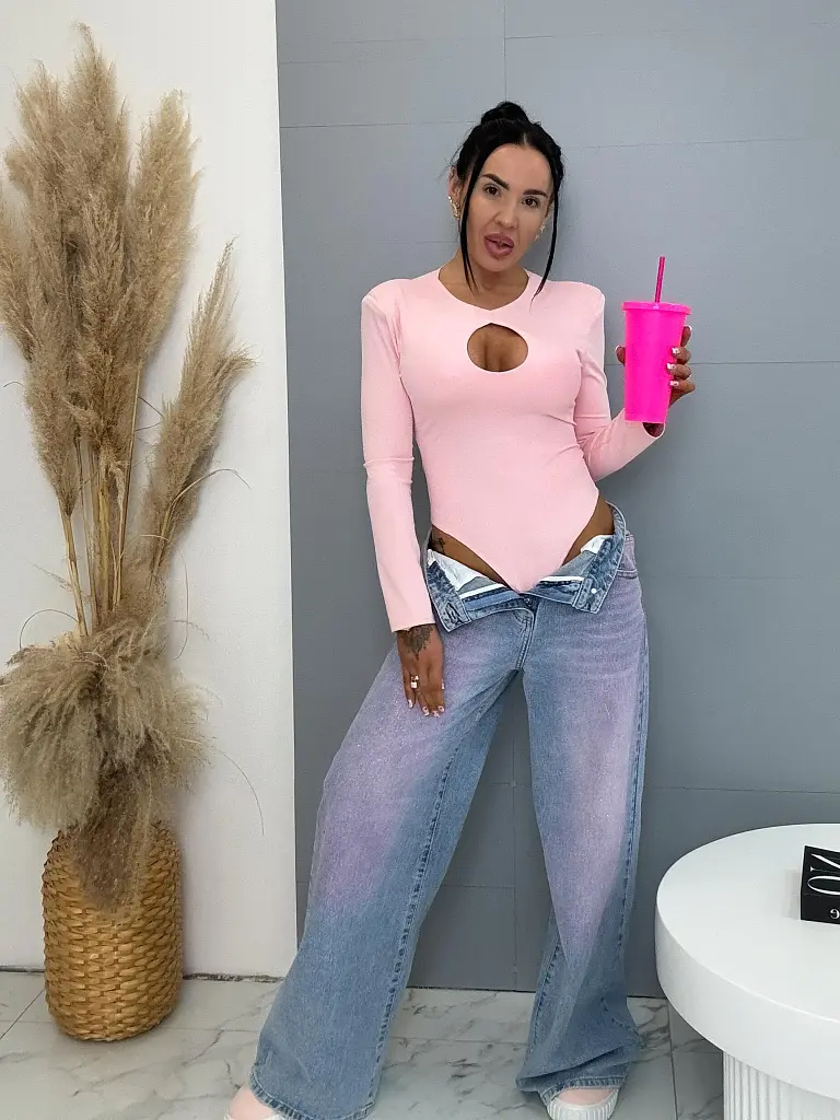 Body s vypchávkami na ramenách SOLENIA - next