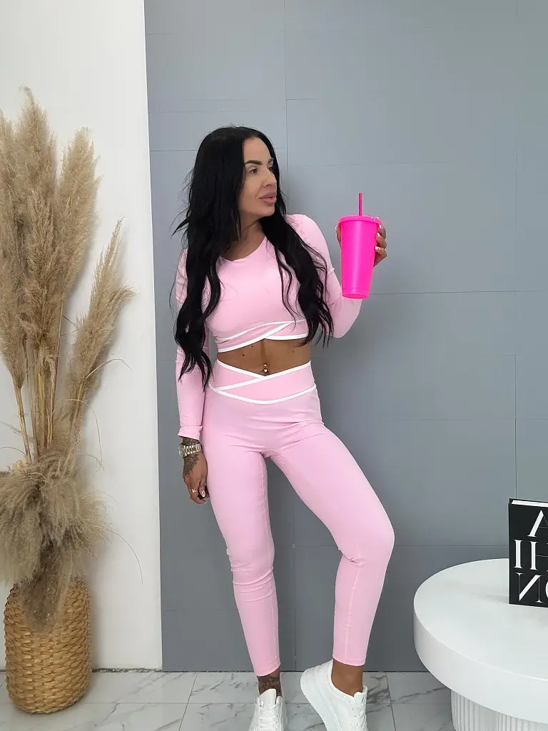 Športový komplet s vypchávkami v prsiach SEMANA - next