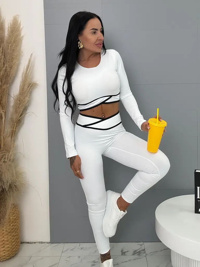 Športový komplet s vypchávkami v prsiach SEMANA