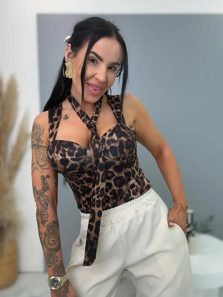 Leopardí top s vypchávkami a kravatou BRIANA
