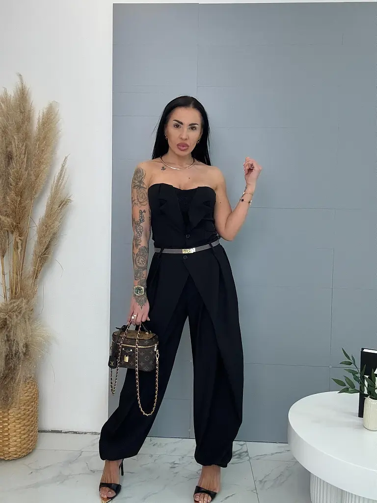 Čipkovaný top s vypchávkami EVA - next