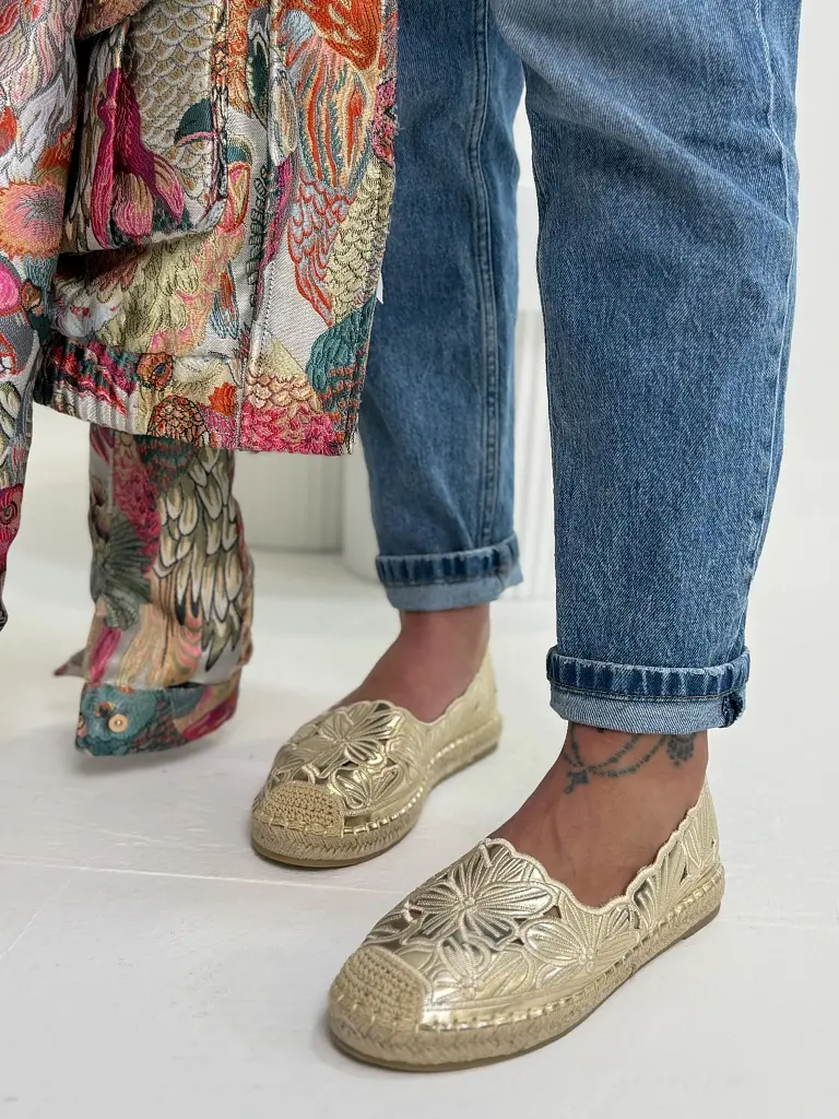 Vyšívané dámske mokasíny FLORA - next