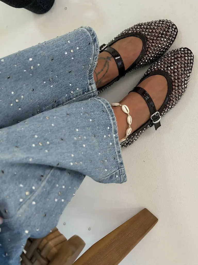 Sieťované hnedé balerínky zdobené kamienkami KALIN - next