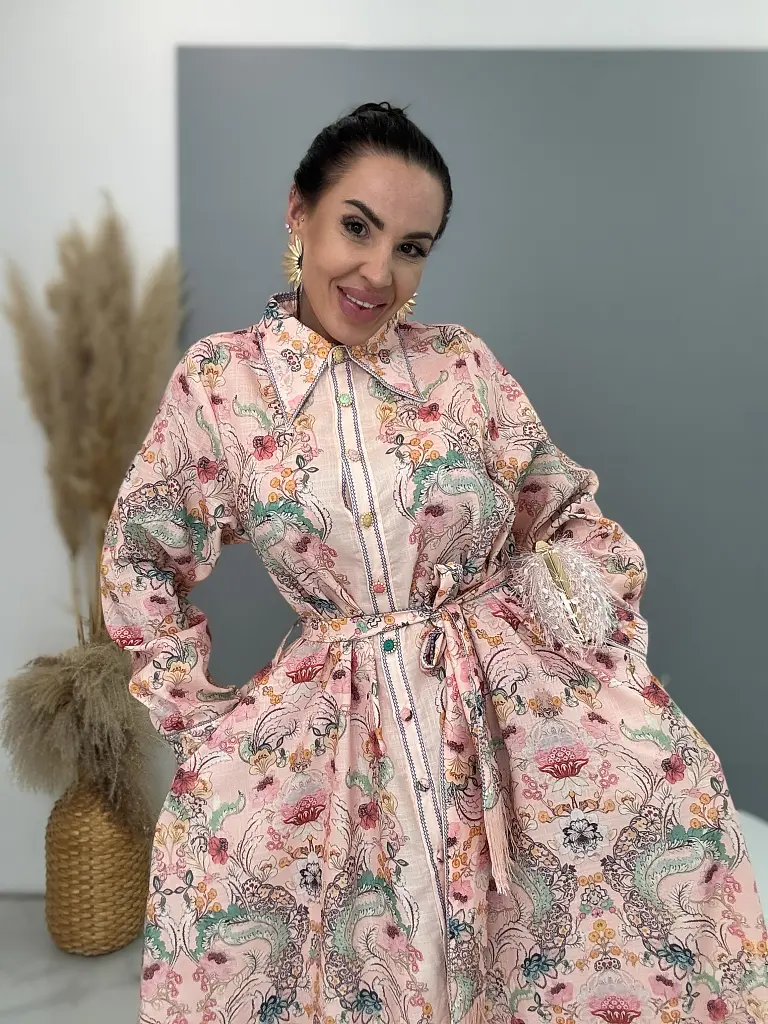 Dlhé kvetované šaty na gombíky s opaskom ROSEA