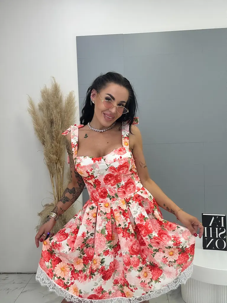  Kvetované šaty s vypchávkami RIO 