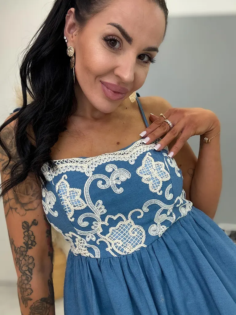 Vyšívané balónové šaty VANDA - next