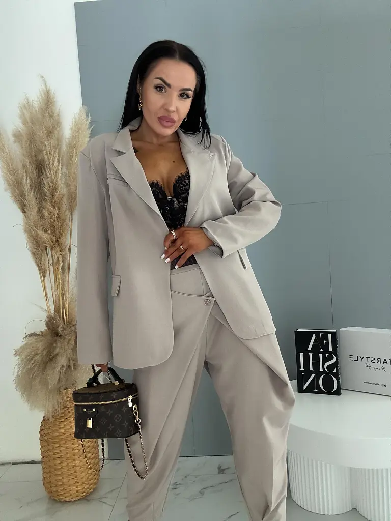 Dámske sako s vypchávkami na ramenách CLEO - next