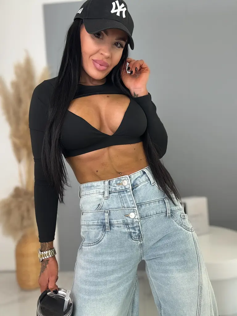 Crop-top s vypchávkami a dlhým rukávom MARCELLA - next