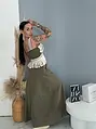 Dlhé army green šaty zdobené strapcami AMARA