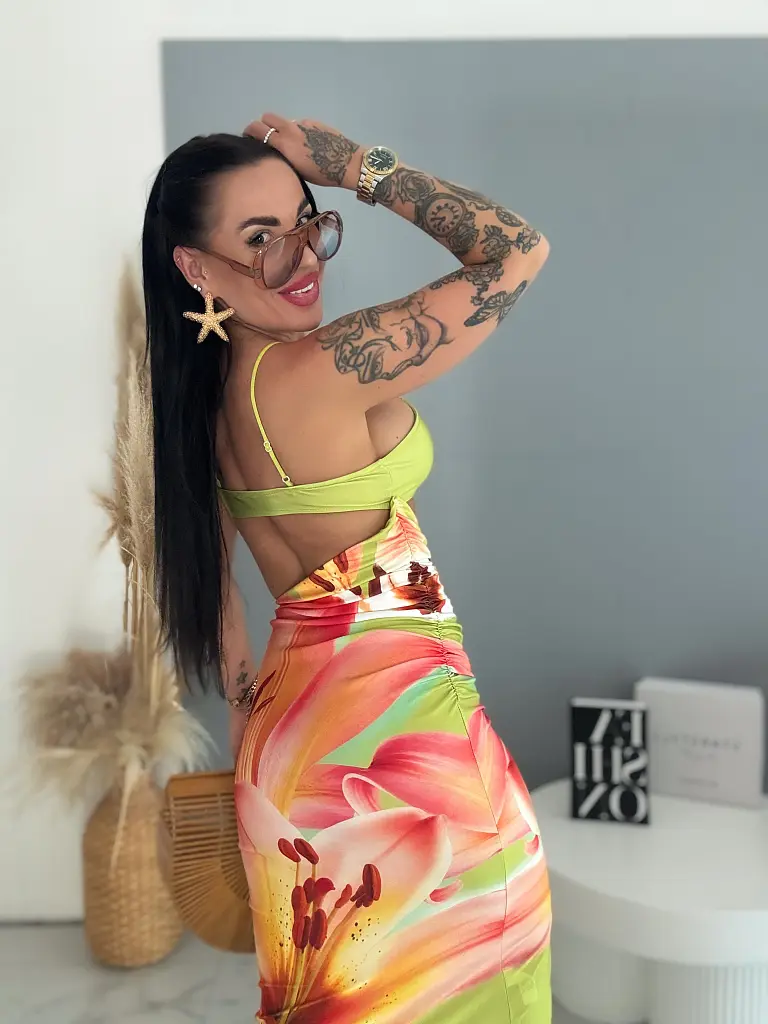Dlhé cut-out šaty AMAZON - next