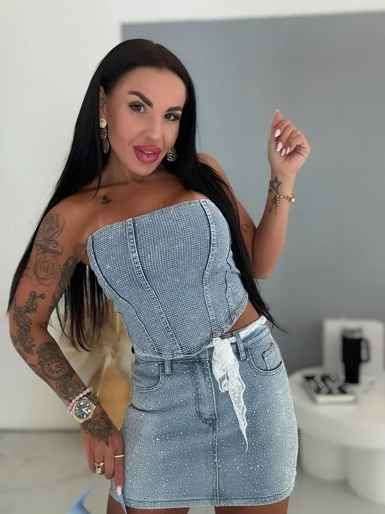 Denim crop-top s kamienkami RAINBOW DIAMANT