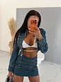 Dvojdielny denim komplet s ozdobnými prackami KARA Crop bunda+skort!