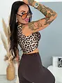 Vystužený športový crop top s leopardím vzorom CARA